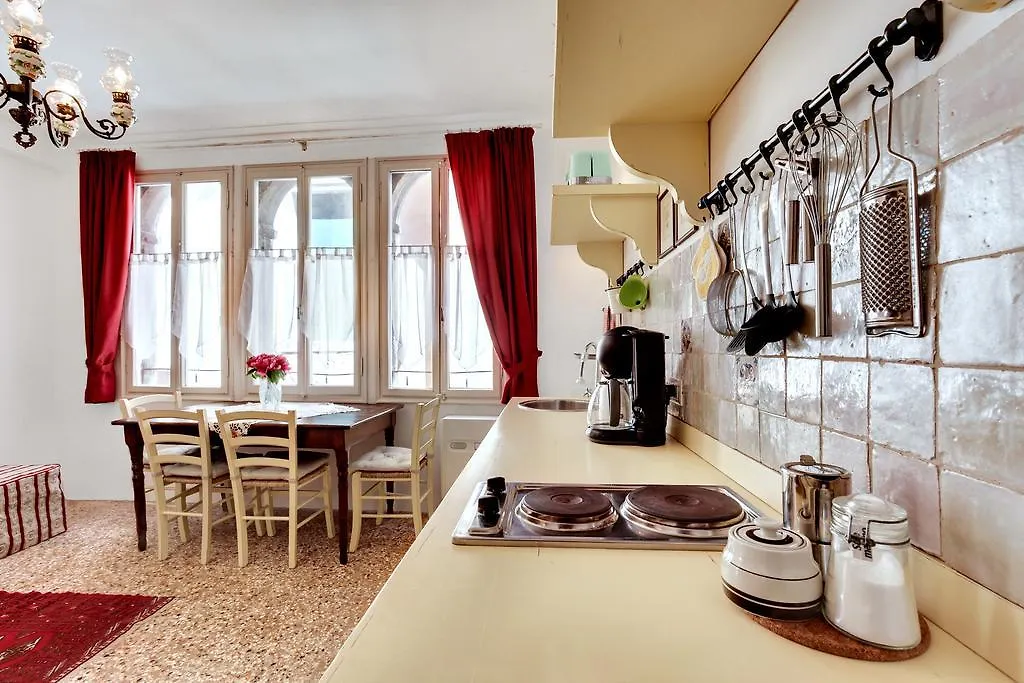 Ca' Badoer Frari Apartment Venice 0*,