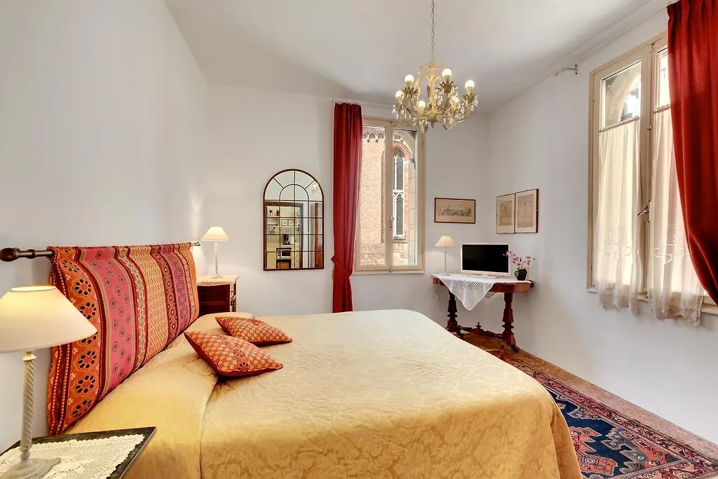 Ca' Badoer Frari Apartment Venice